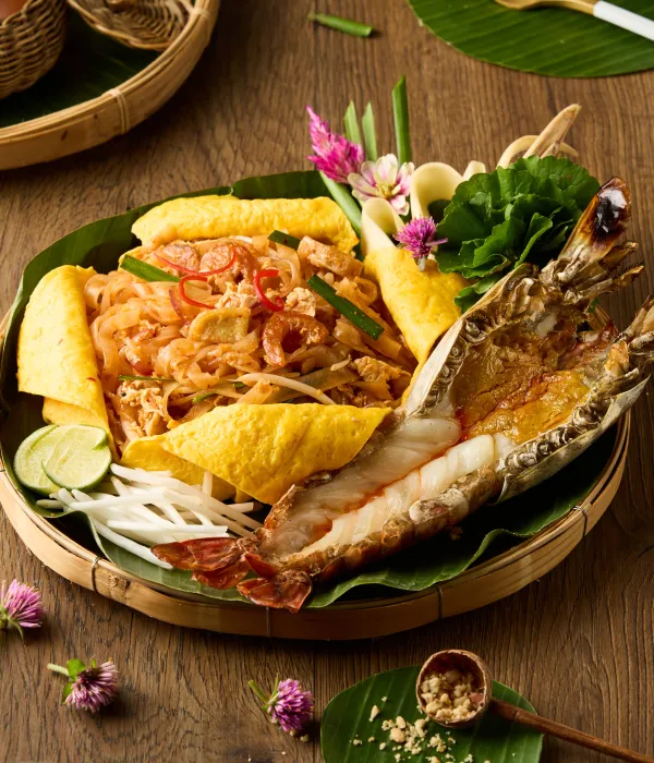 ผัดไทยกุ้งแม่น้ำ