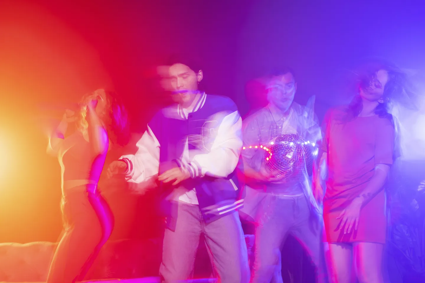 TGIF คืนแห่งยุค 80 และ 90